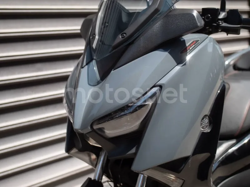 Yamaha XMAX 125 - Vista 11
