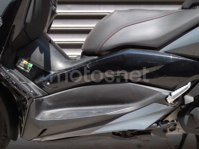 Yamaha XMAX 125 - Vista 13