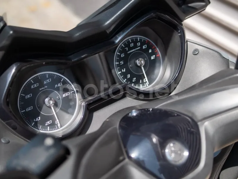 Yamaha XMAX 125 - Vista 17