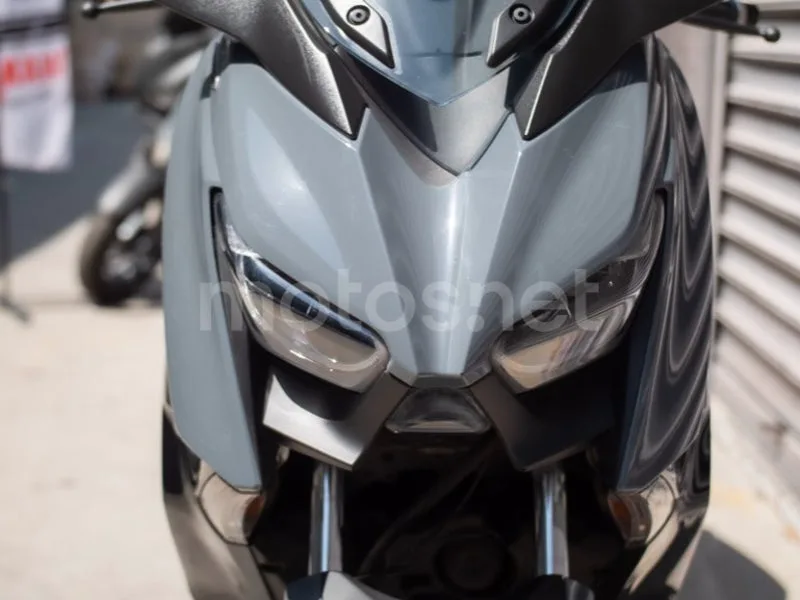 Yamaha XMAX 125 - Vista 8