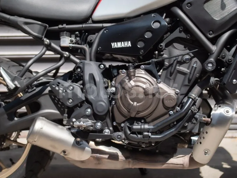 Yamaha XSR700 - Vista 5