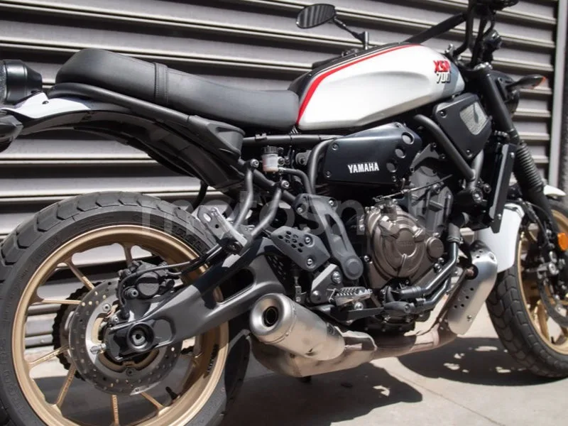 Yamaha XSR700 - Vista 6