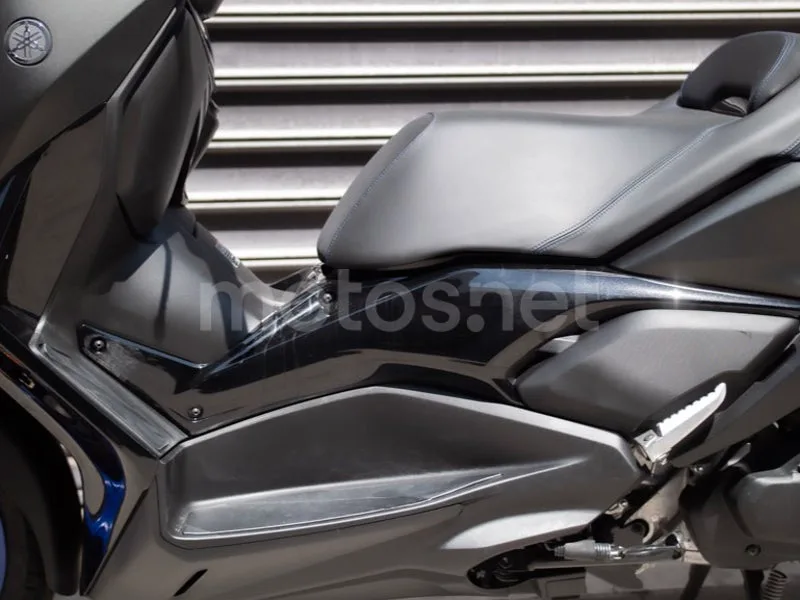 Yamaha XMAX 125 - Vista 14