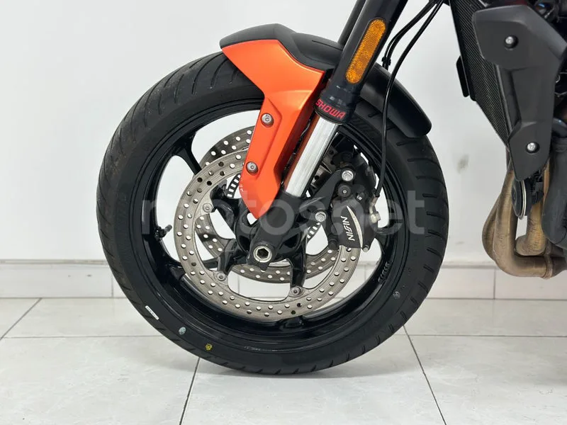Triumph Trident 660 - Vista 12