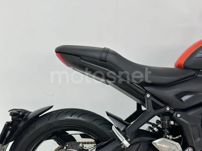 Triumph Trident 660 - Vista 22