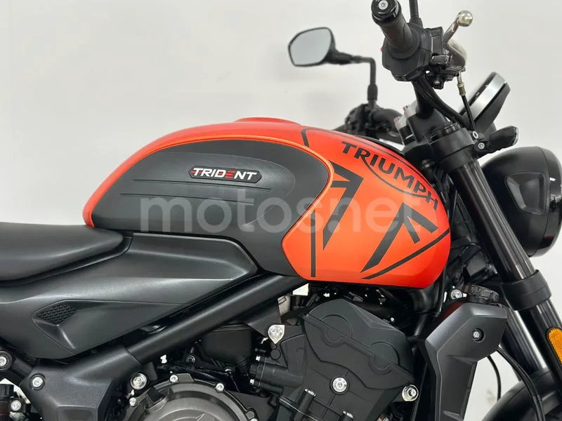 Triumph Trident 660 - Vista 25