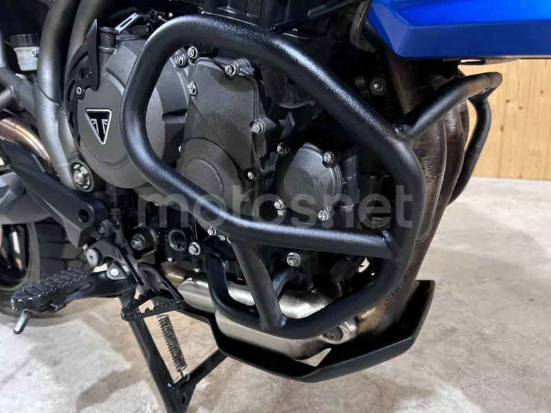 Triumph Tiger 800 XR - Vista 18