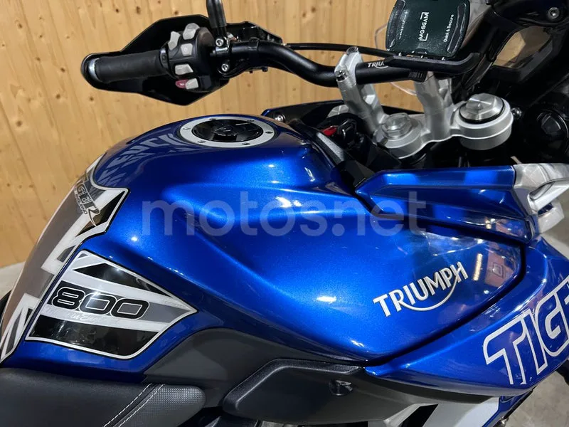Triumph Tiger 800 XR - Vista 21