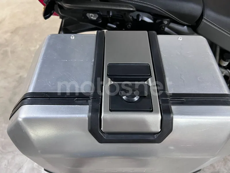 Triumph Tiger 800 XR - Vista 33