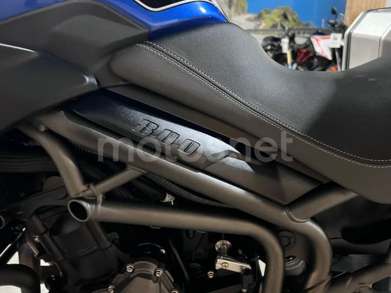 Triumph Tiger 800 XR - Vista 53