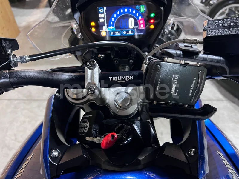 Triumph Tiger 800 XR - Vista 70