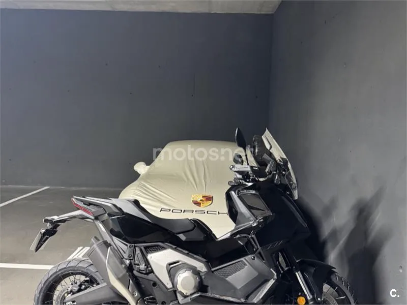 Honda X-ADV - Vista 4