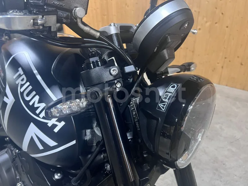 Triumph Trident 660 - Vista 13