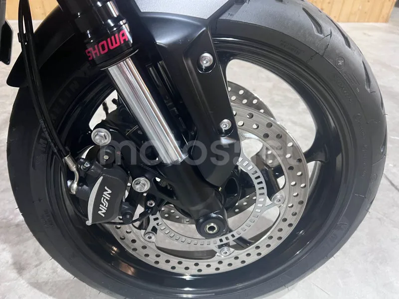 Triumph Trident 660 - Vista 17