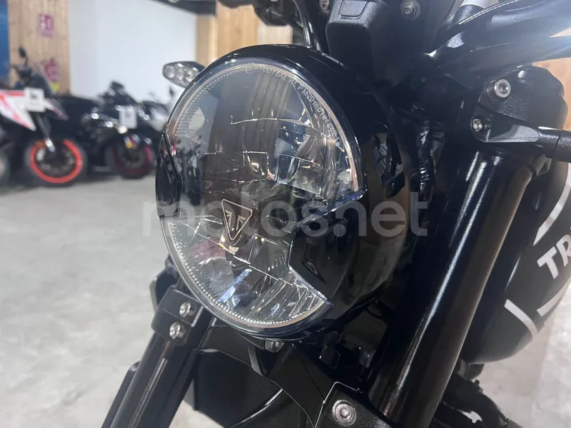 Triumph Trident 660 - Vista 34