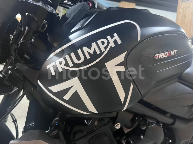 Triumph Trident 660 - Vista 41