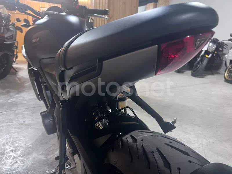 Triumph Trident 660 - Vista 49