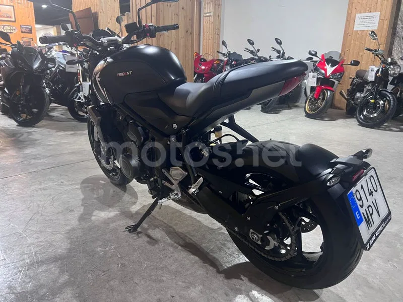 Triumph Trident 660 - Vista 6