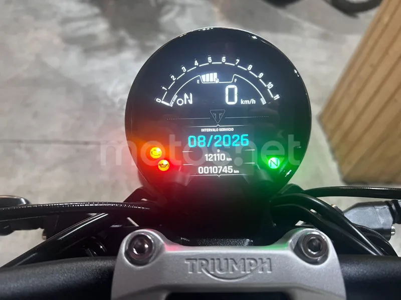 Triumph Trident 660 - Vista 56