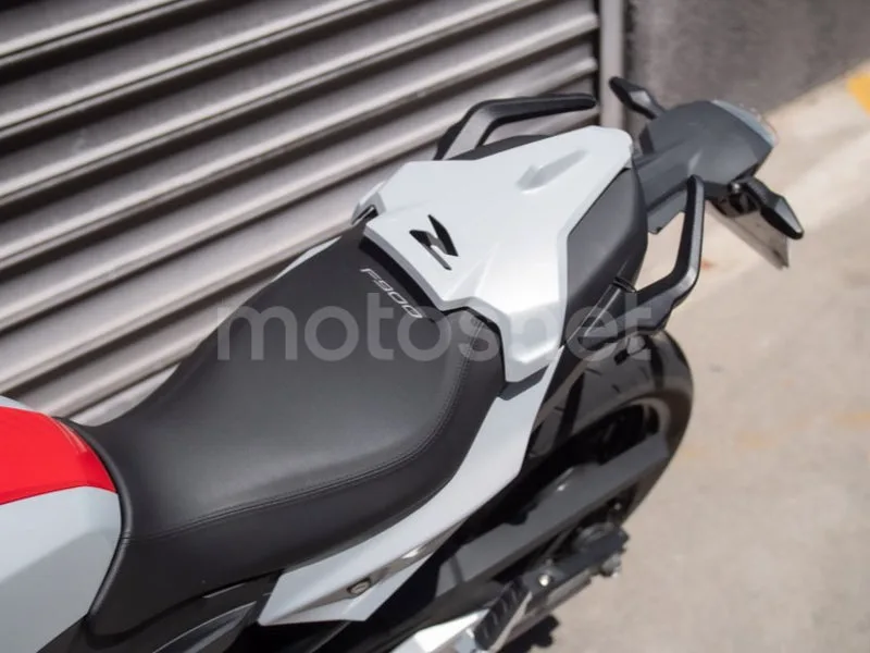 BMW F 900 R - Vista 20