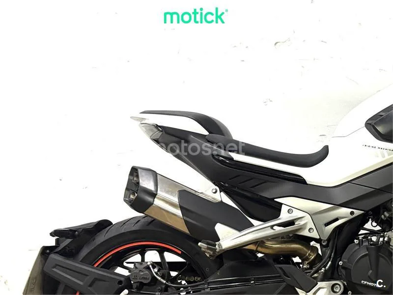 CFMOTO 800NK Advanced 6280 € 2024 Valencia - 2