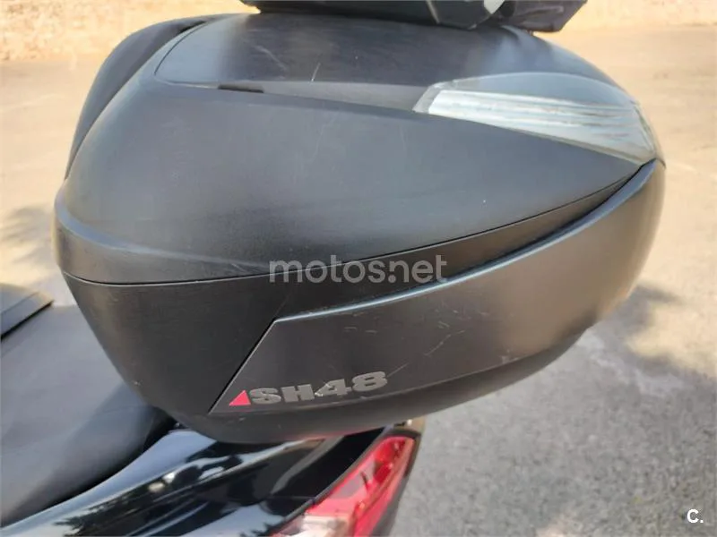 Suzuki Burgman 650 Executive 4200 € 2013 Guadalajara - 2