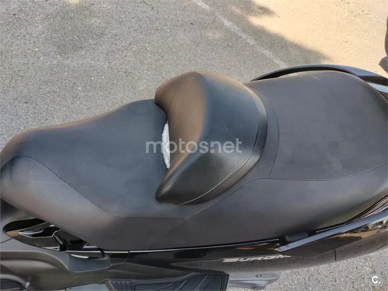 Suzuki Burgman 650 Executive - Vista 6