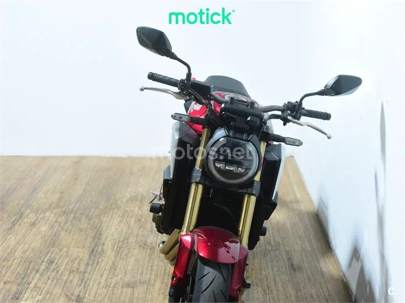 Honda CB650R - Vista 11