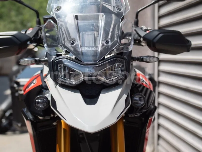 Triumph Tiger 900 - Vista 13