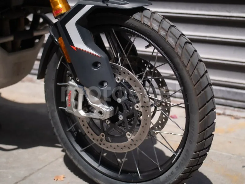 Triumph Tiger 900 - Vista 4