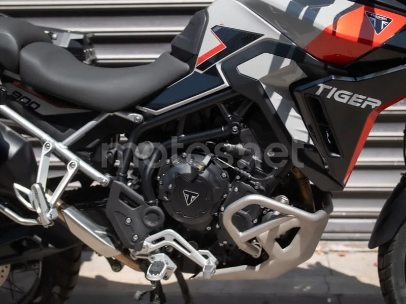 Triumph Tiger 900 - Vista 5