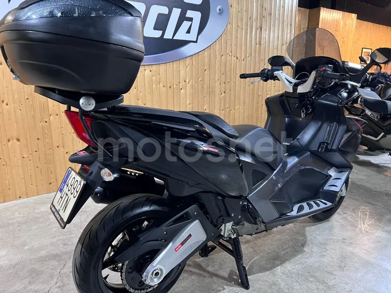 Aprilia SRV 850 - Vista 3