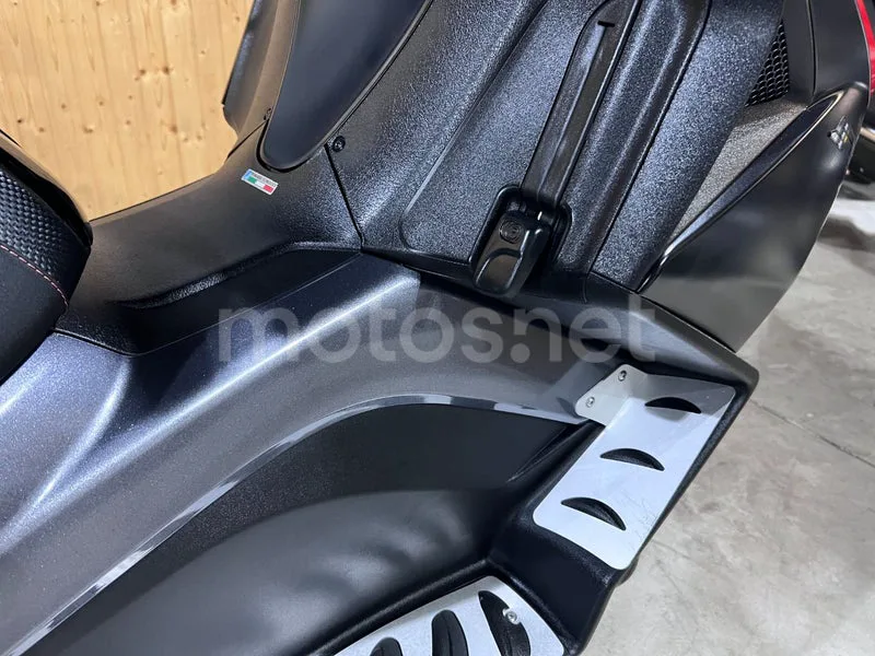 Aprilia SRV 850 - Vista 24