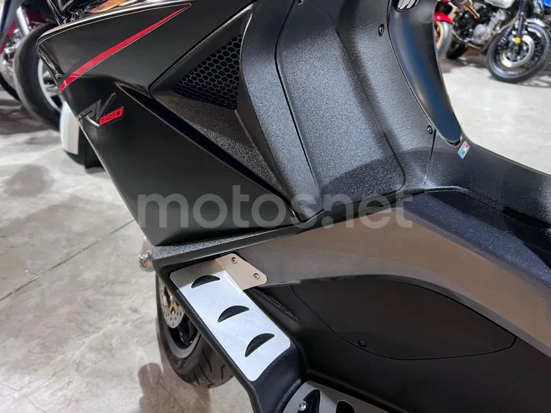 Aprilia SRV 850 - Vista 49