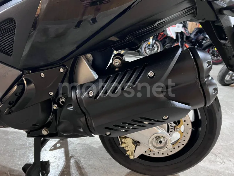 Aprilia SRV 850 - Vista 57
