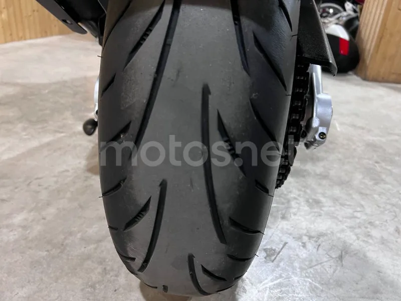 Aprilia SRV 850 - Vista 8