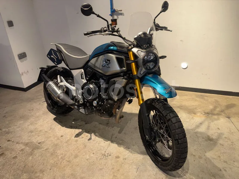 CFMOTO 700CL-X 4499 € 2024 Madrid - 2