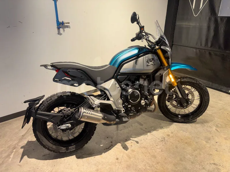 CFMOTO 700CL-X - Vista 5