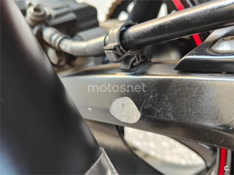 Yamaha YZF-R6 - Vista 14