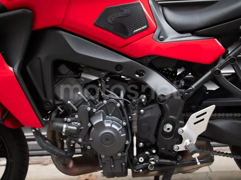 Yamaha Tracer 9 - Vista 17