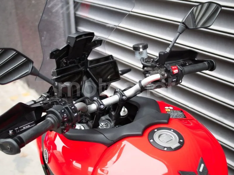 Yamaha Tracer 9 - Vista 19