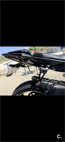 Yamaha YZF-R6 - Vista 4