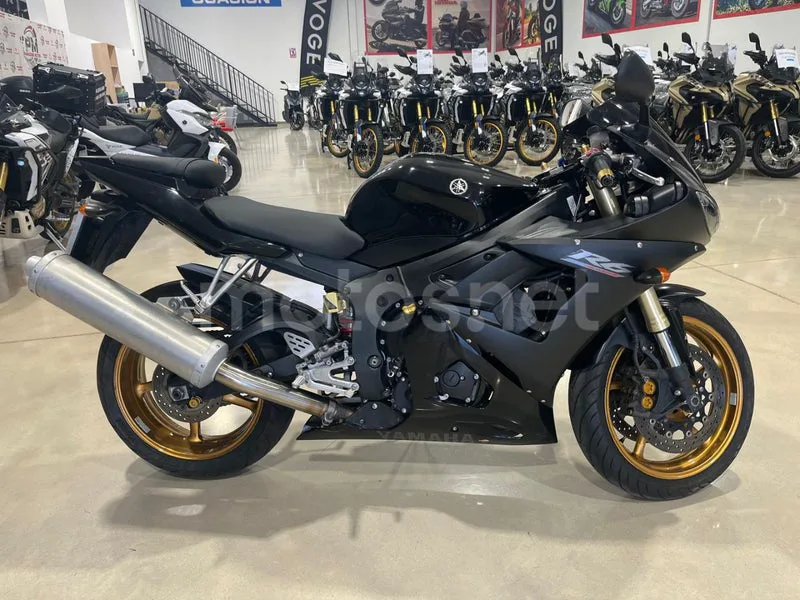 Yamaha YZF-R6 - Vista 3