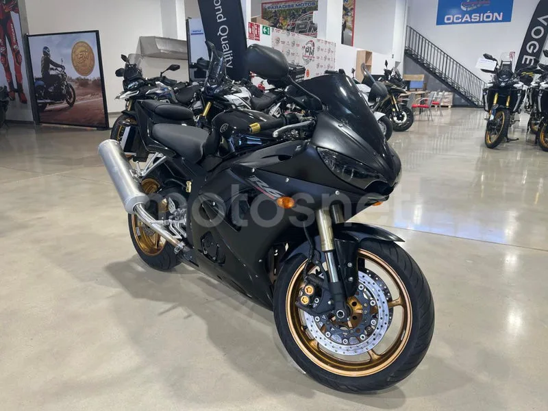 Yamaha YZF-R6 - Vista 10