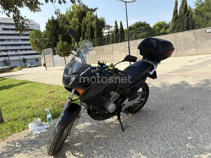 Honda XL125V Varadero 2100 € 2005 Zaragoza - 1