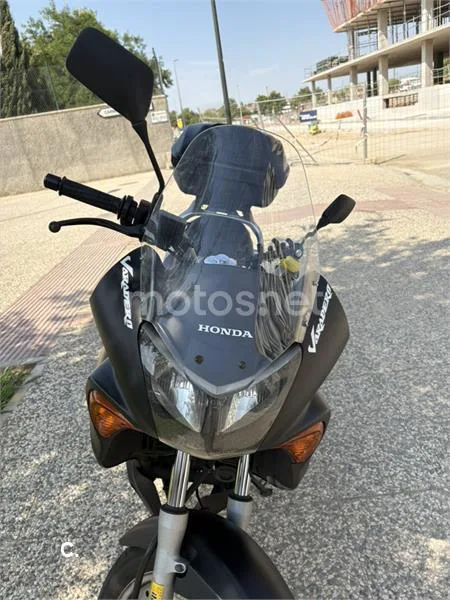 Honda XL125V Varadero - Vista 6
