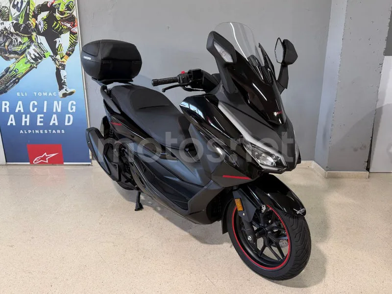 Honda Forza 350 - Vista 10