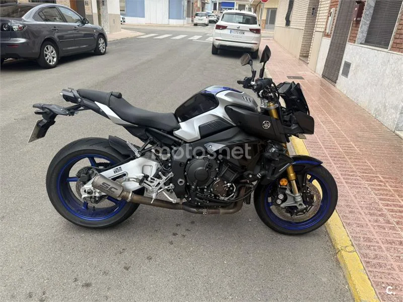 Yamaha MT-10 - Vista 3