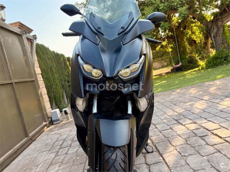 Yamaha XMAX 400 - Vista 3