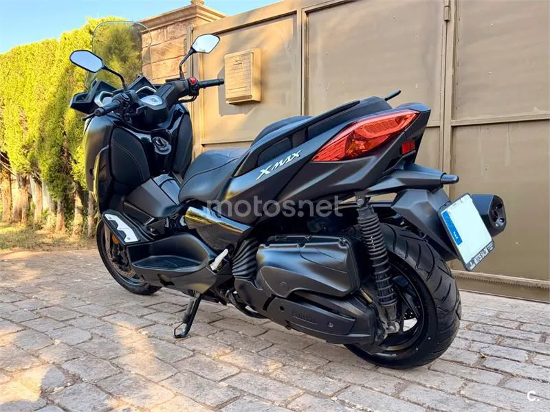 Yamaha XMAX 400 - Vista 5